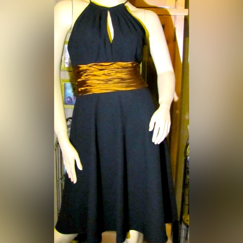 Gorgeous Vintage Black London Times Dress W/ Silk Tied Waist SZ-8